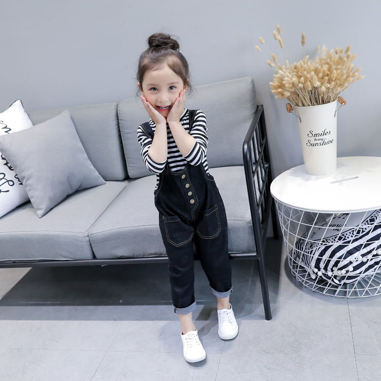 Quần áo trẻ em Hàn Quốc 2018 thu đông mới Áo phông trẻ em sọc dài tay + áo yếm denim hai mảnh shop trẻ em