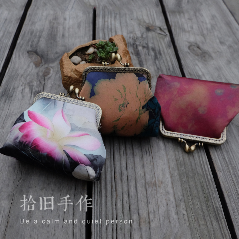 2022 original design handmade modified fragrant cloud yarn retro Chinese single layer buckle zero wallet female style mouth gold bag