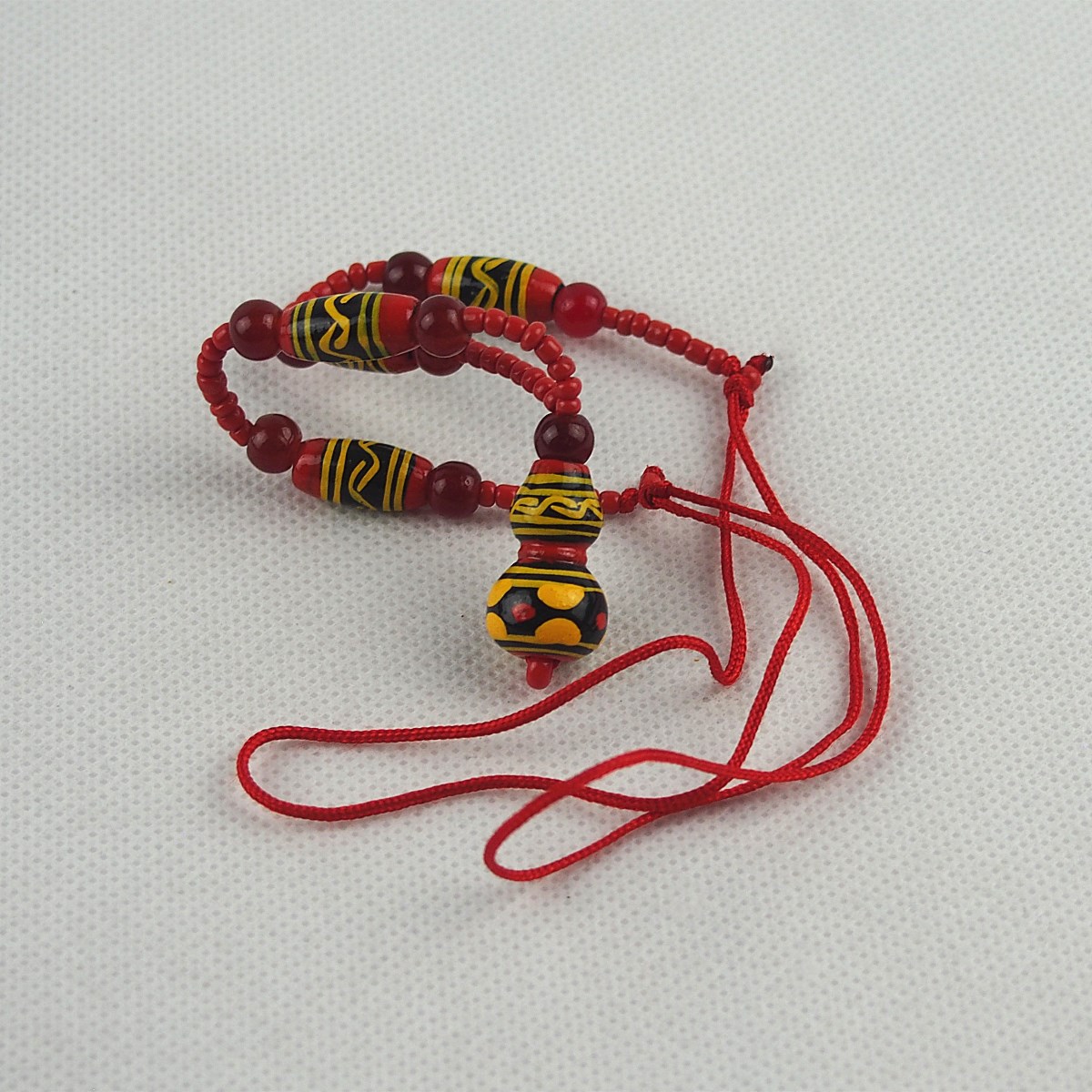 Sichuan Liangshan Yi lacquerware solid wood necklace Fulu necklace traditional handmade