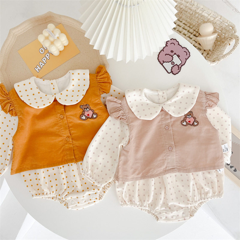 2022 springtime Korean version of the new female baby Lian outfit baby long sleeve bag fart jersey suit triangle climb to the male