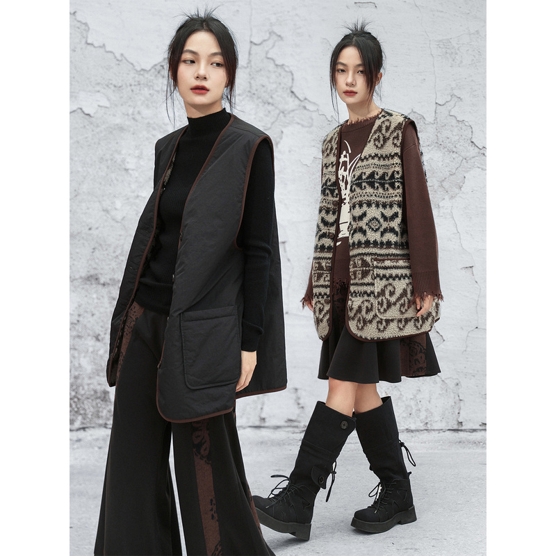 Daqinglongsi'Yunfao' Reversible V-Neck Vest for Women, Autumn and Winter Loose Jacquard Plush Vest Top
