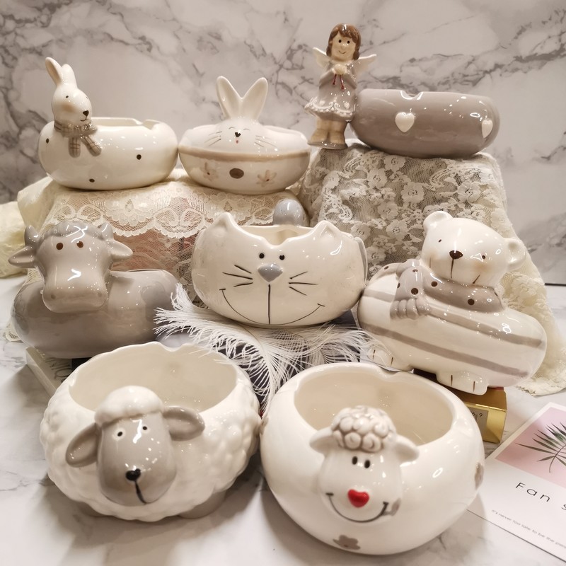 Creative ceramic ashtray Retro personality cigarette jar Extinction sheep cute zodiac animal ashtray living room