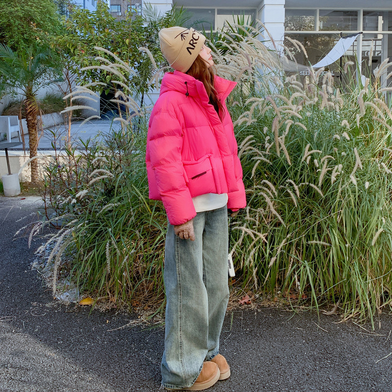 火龙果色连帽羽绒服女冬超火好看高级小众漂亮短款加厚面包服外套,女装羽绒服,2C011