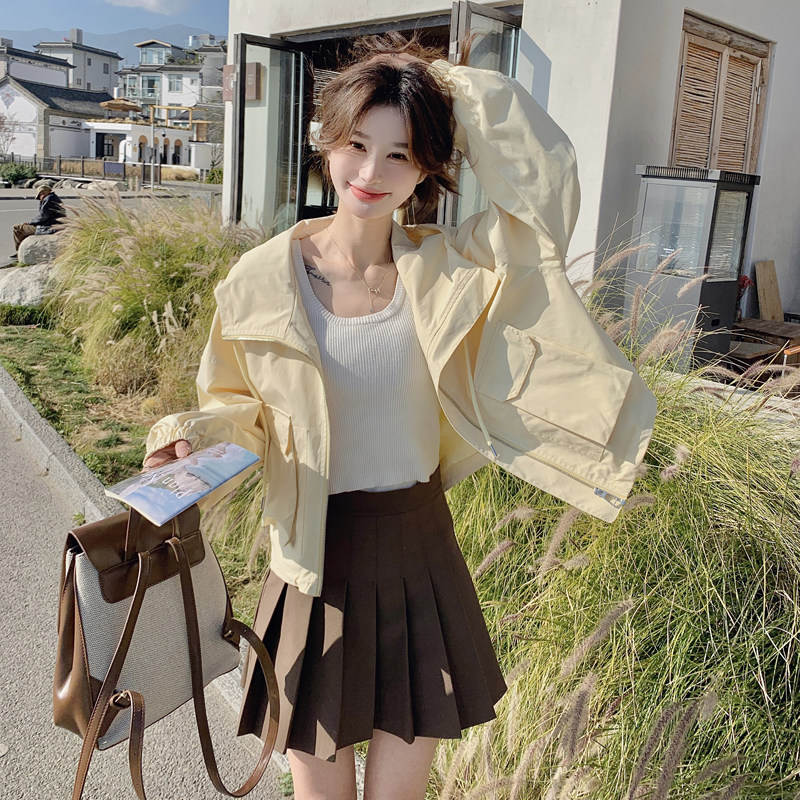 今年流行浅黄色工装短外套女春秋2025新款韩系chic小个子短款风衣,女装短外套,2C266