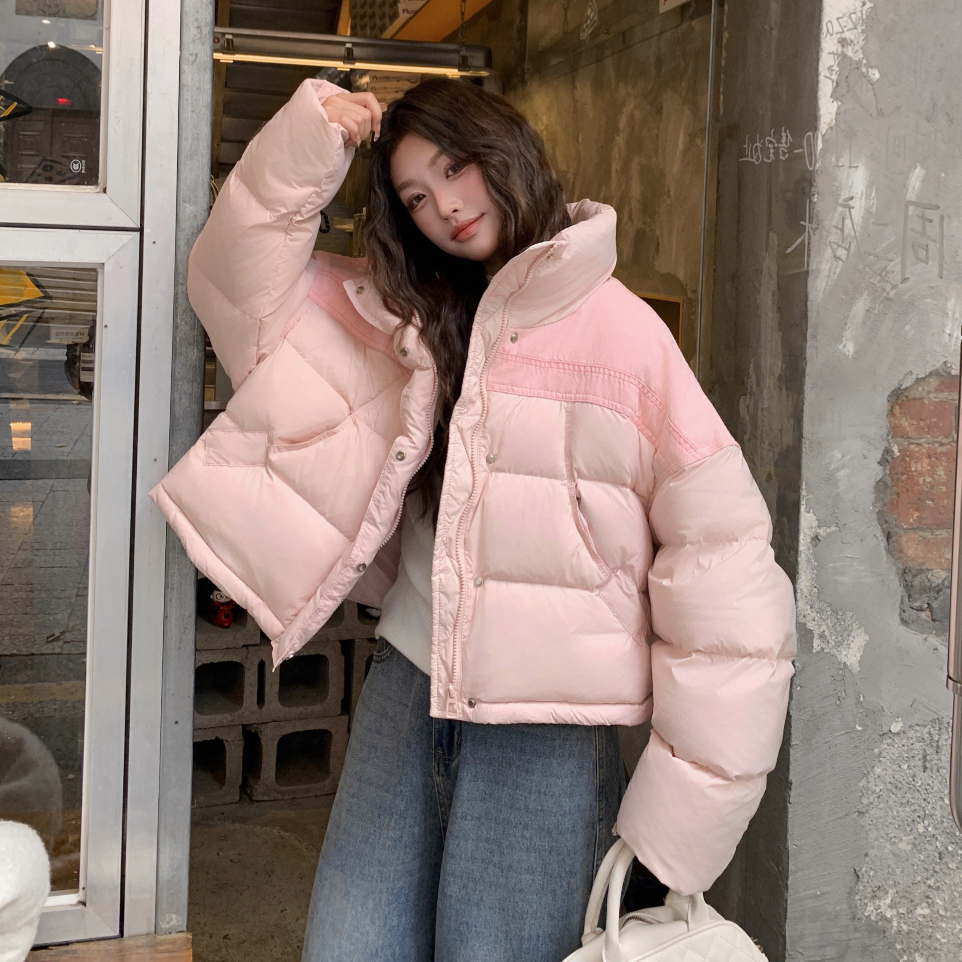 粉色牛仔拼接羽绒服外套女冬季2025新款设计白鸭绒小个子厚面包服,女装羽绒服,2C122