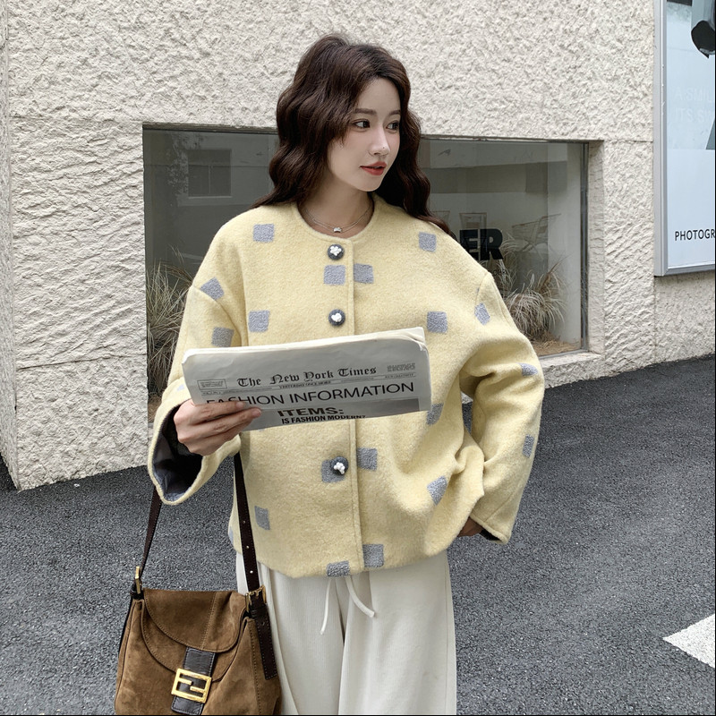 设计感黄色羊羔毛外套女2025冬季新款小个子洋气减龄加厚皮毛一体,女装短外套,2C117