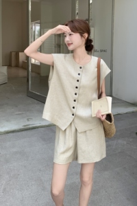 韩系chic气质单排扣马甲阔腿短裤两件套女2025夏季新款高级感简约图片
