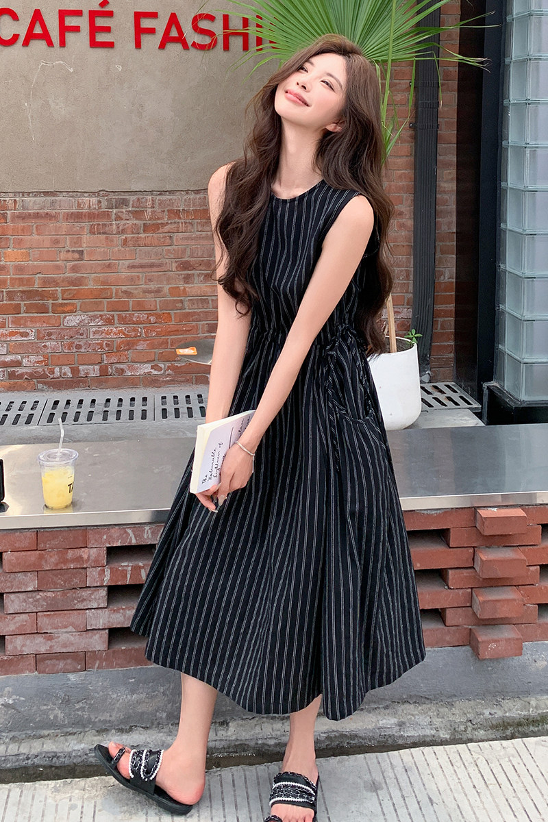 法式复古气质条纹背心连衣裙女2025夏季新款韩系收腰显瘦盐系长裙,女装连衣裙,2C107