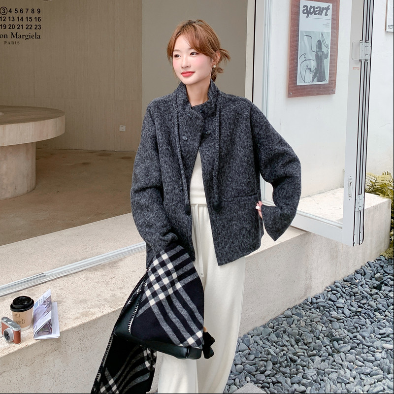 25新款女优质短款立领单排扣长袖羊毛外套上衣2C215-P328-K398,女装羊绒大衣,2C215
