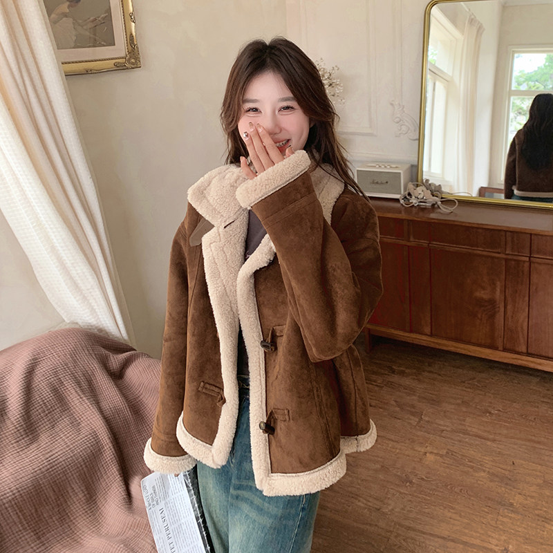 咖色复古加绒外套女冬季2025年新款美拉德穿搭皮毛一体加厚上衣,女装毛呢外套,2D044