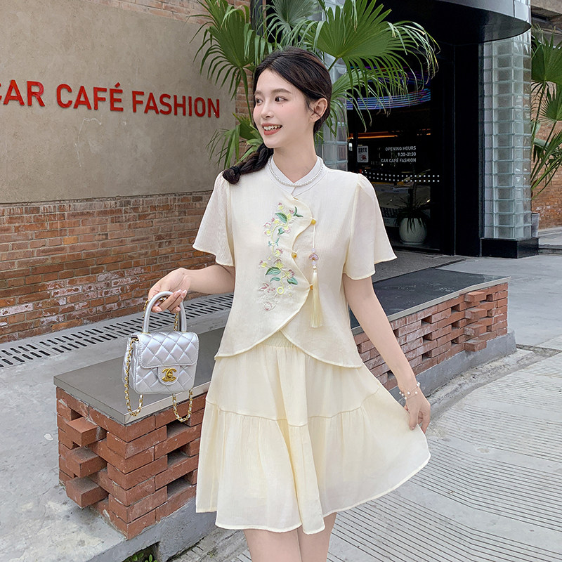 【现货】2025夏装新款清新优雅新中式风复古刺绣套装,女装套装/套裙,2D148