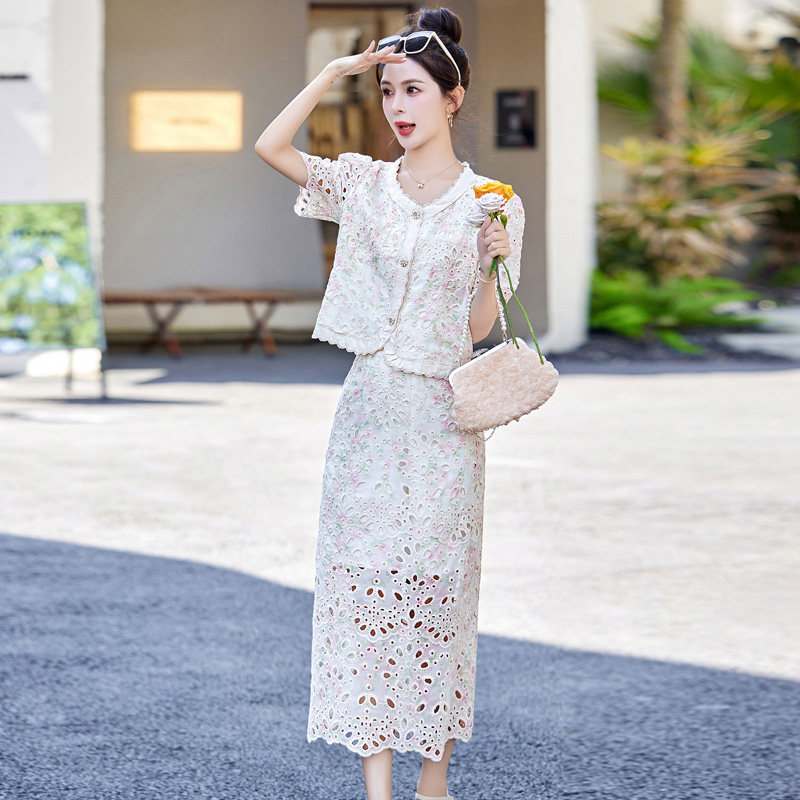 2025新款夏季女装精品减龄显瘦花边圆领蕾丝绣花两件套套装裙,女装套装/套裙,丽莎妳雅