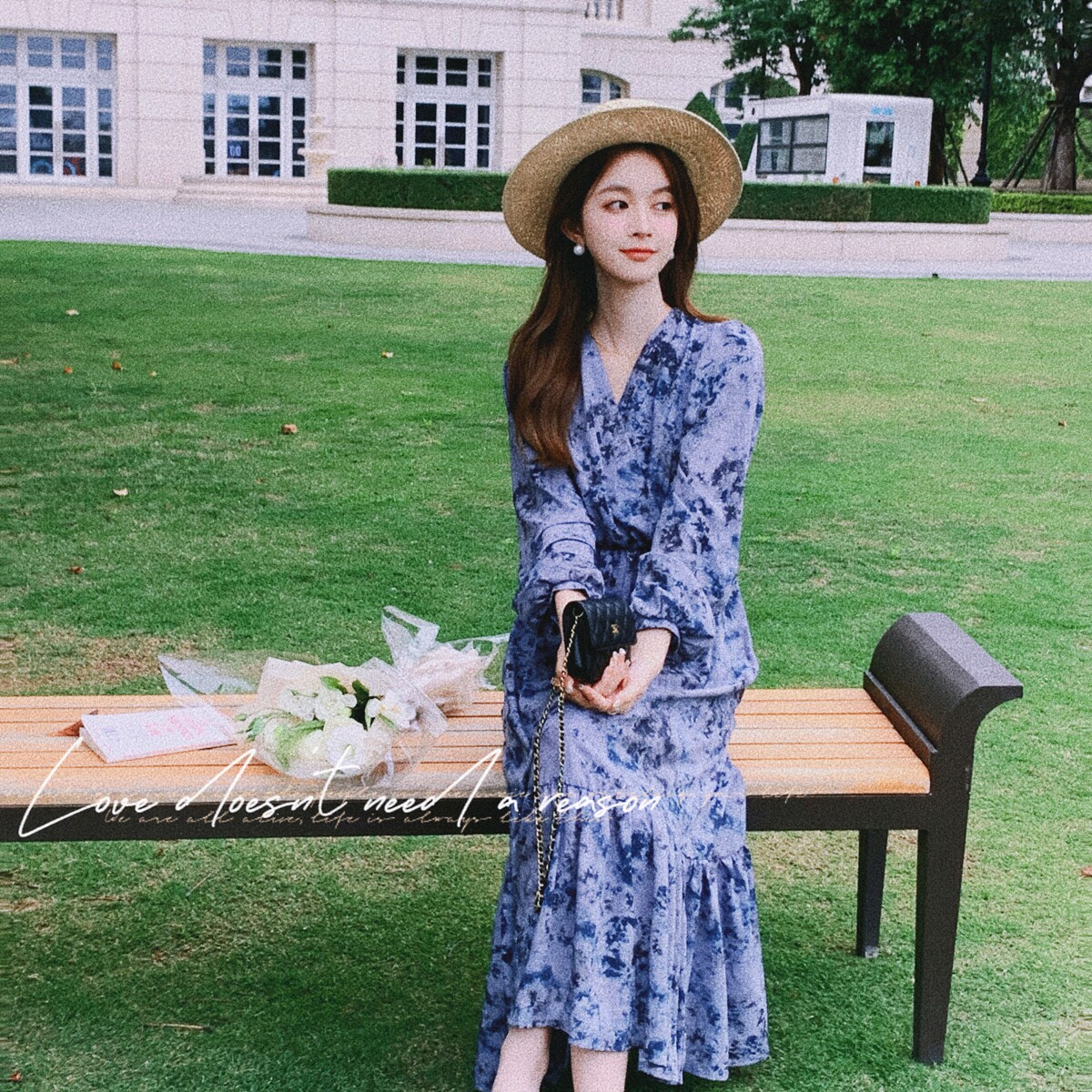 法式气质V领碎花连衣裙女2024秋季新款女神范收腰显瘦长袖茶歇裙,女装连衣裙,2C137