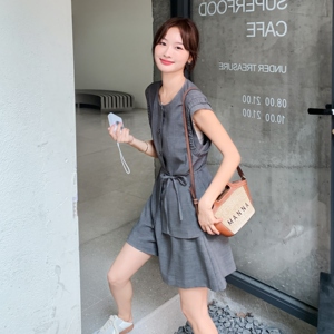盐系轻熟灰色无袖衬衫短裤套装女夏流行两件套巨好看小众设计感图片