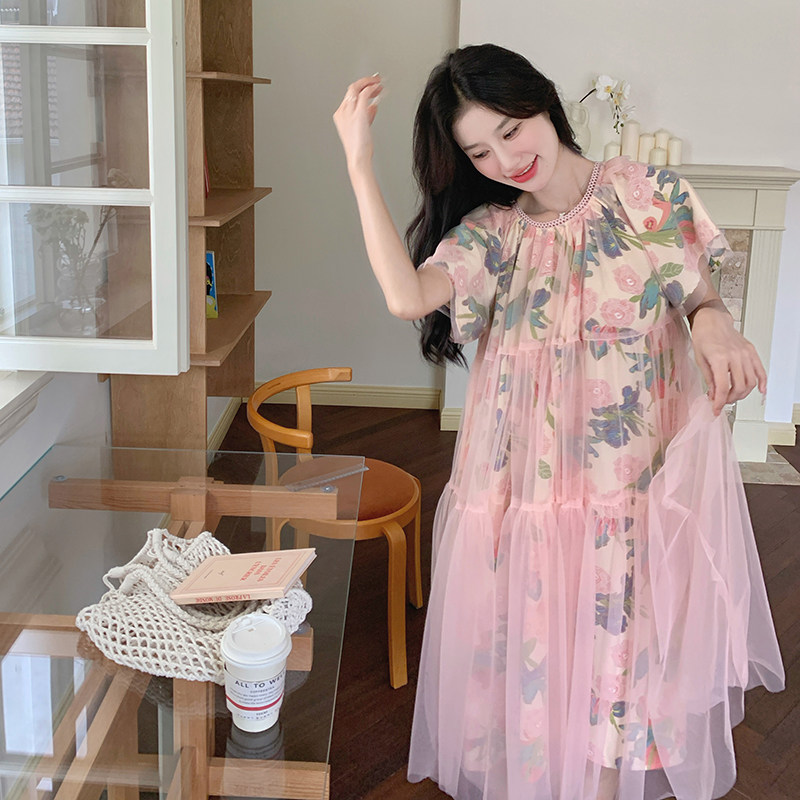 多巴胺粉色网纱拼接碎花连衣裙女夏2025新款法式甜美宽松初恋长裙,女装连衣裙,2C115