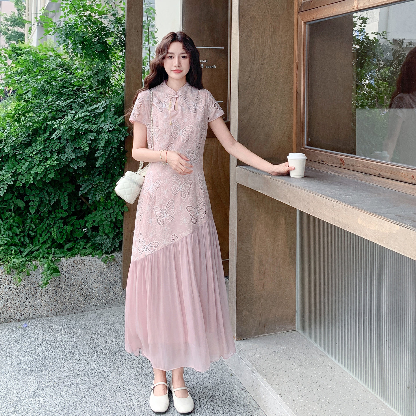 2025夏季法式新中式国风蝴蝶刺绣连衣裙女减龄日系设计感显瘦长裙,女装连衣裙,2C320