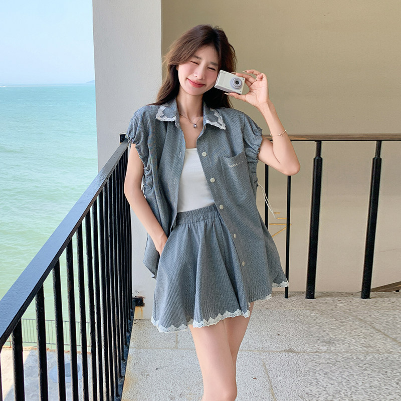 时尚精致格纹蕾丝拼接领宽松衬衫女夏季高腰短裤裙小个子两件套图片