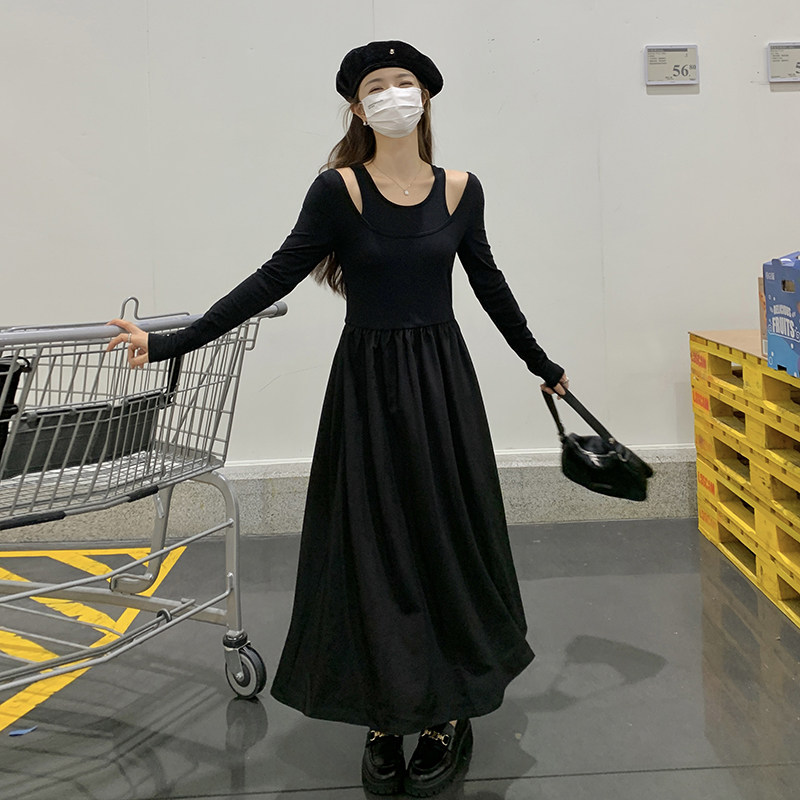 黑色针织假两件连衣裙女春秋新款法式赫本风收腰显瘦长袖背带长裙图片