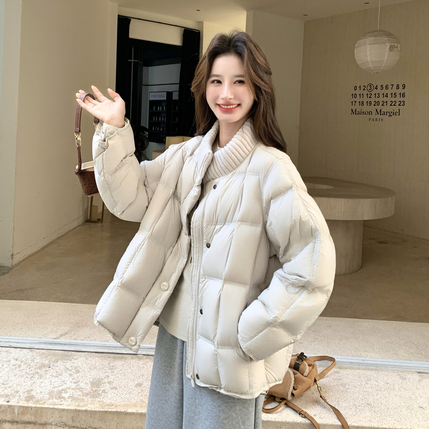 韩系白色针织立领羽绒服女冬新款超火好看高级小众保暖加厚短外套,女装羽绒服,2C012