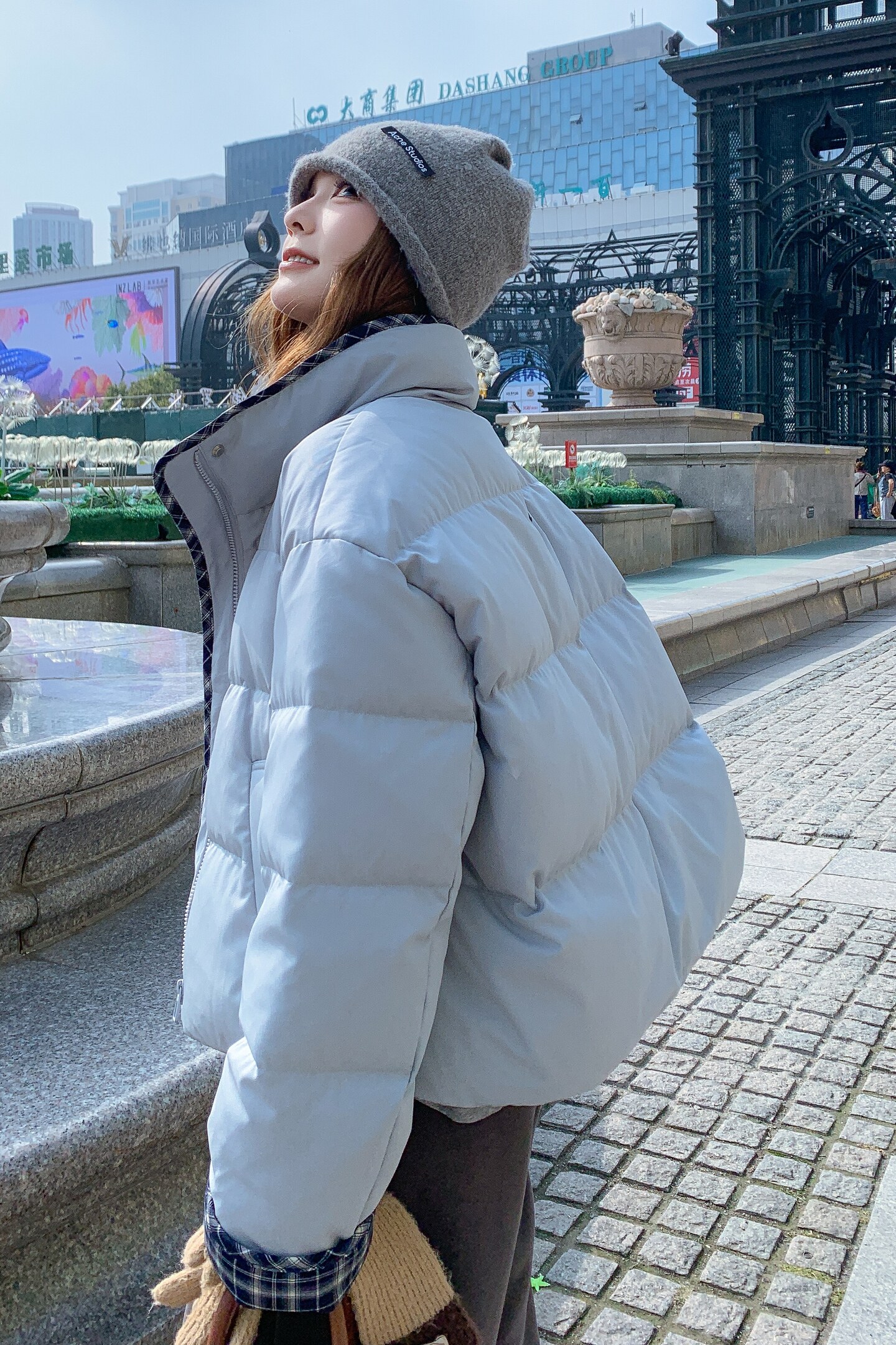 格纹拼接蓝色羽绒服女冬季2025新款小个子巨好看流行90绒外套,女装羽绒服,2C218