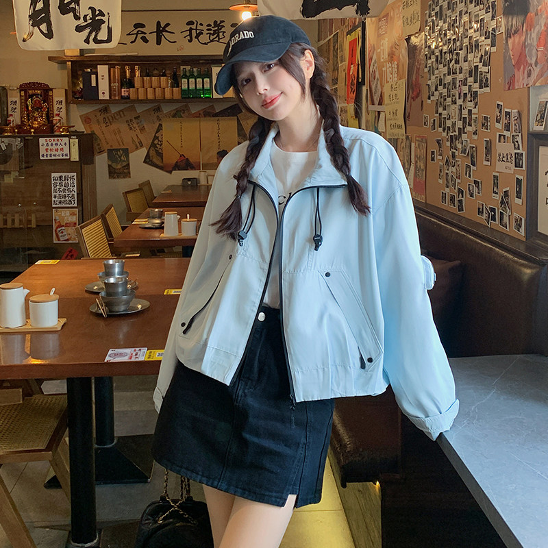 现货25春装新款宽松冲锋外套休闲工装蓝色短外套百搭女风衣外套,女装短外套,衣珂纱朗