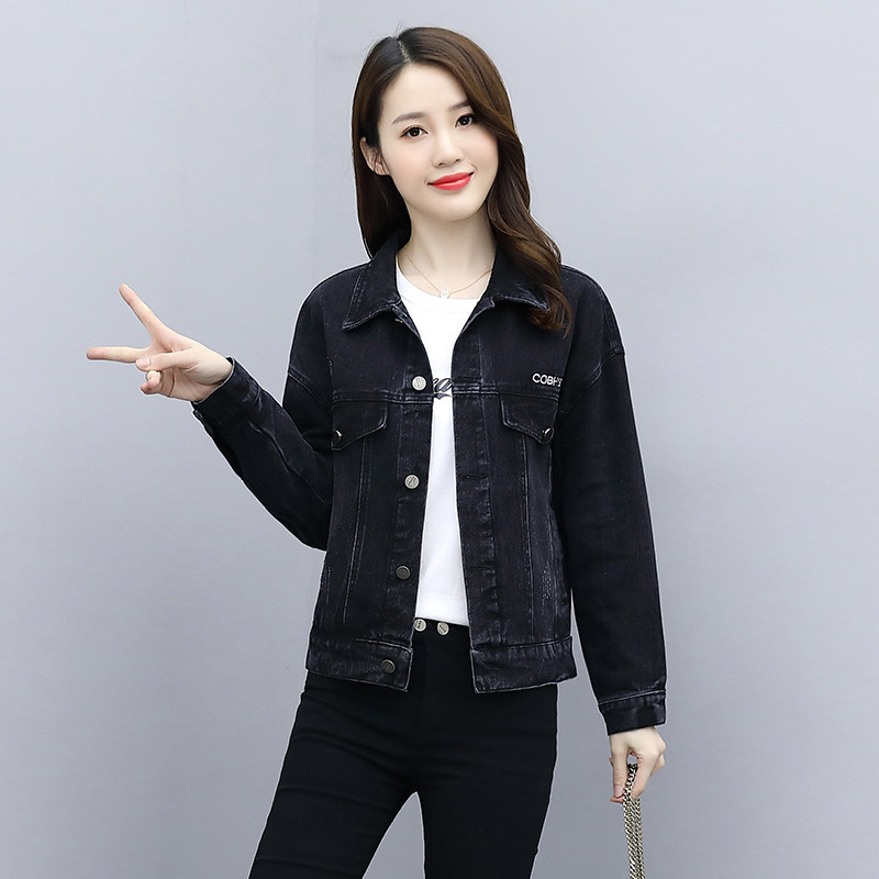 2026年秋季时髦牛仔短款外套，女装短外套，自然秀,女装短外套,自然秀