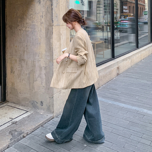 通勤卡其色短款西服上衣女春秋2025超火好看高级小众职业西装外套图片