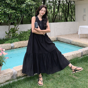 法式设计感无袖背心连衣裙女夏2024新款赫本风小众度假显瘦a字裙图片