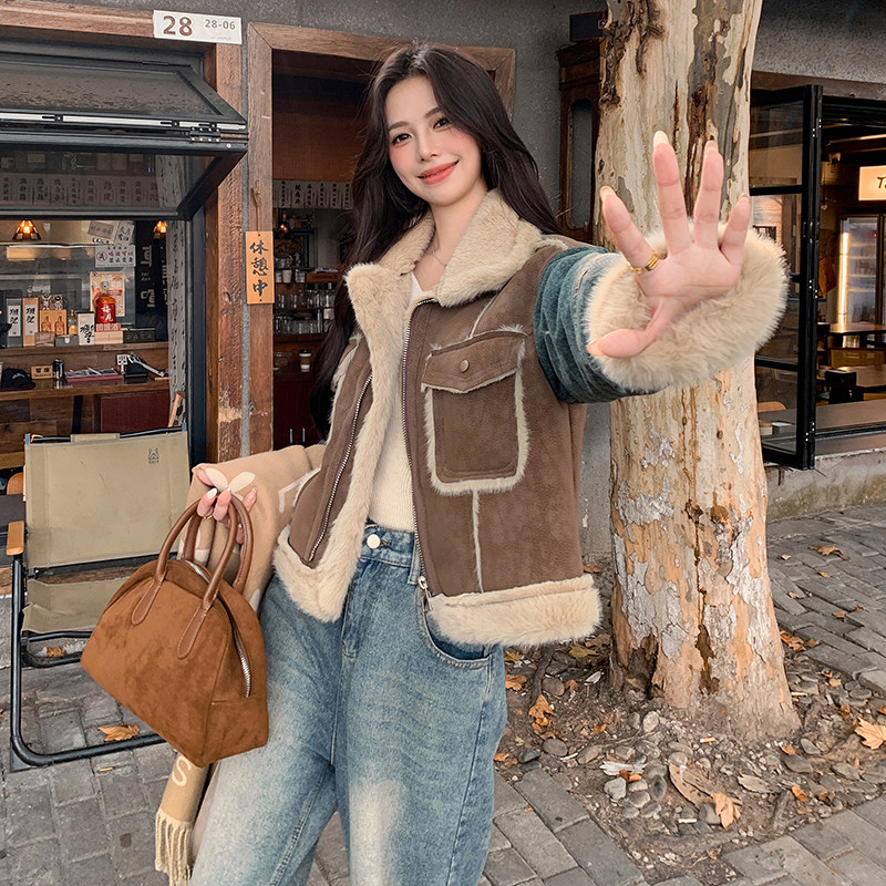 港风复古牛仔拼接皮毛一体外套女2025年冬季新款显瘦加厚棉衣棉袄图片