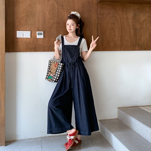 深蓝色慵懒风背带裤套装女2025夏季新款圆领短袖收腰连身裤两件套图片