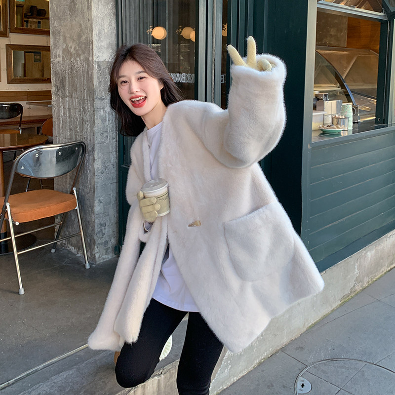 现货宽松皮毛一体防水貂毛加厚外套配套围脖2533-P205-K298，女装派克服，2C159