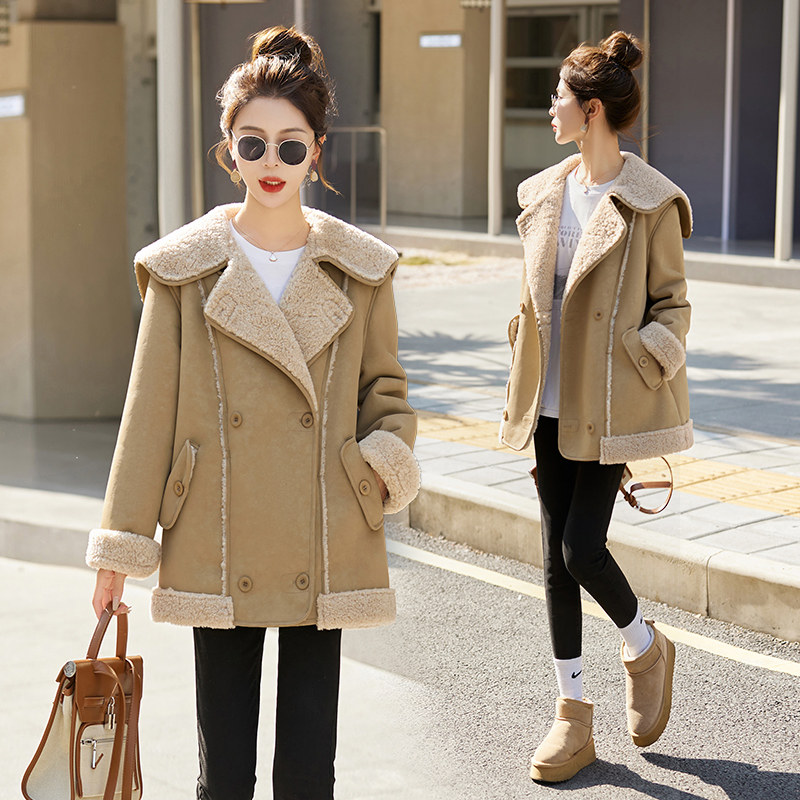 咖色翻领皮毛一体羊羔毛外套女2024冬新款韩系宽松麂皮绒加厚棉服,女装短外套,自然秀