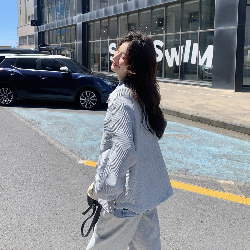 灰色设计感牛仔拼接短外套女2024年冬季新款港风复古休闲夹克上衣,女装棉衣/棉服,2C266