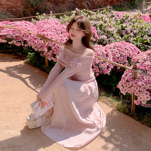小香风粉色一字领高腰半身裙套装女春秋温柔风两件套气质ootd穿搭图片