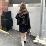 设计感洋气蕾丝领收腰宽松休闲百搭短款夹克女春秋翻领PU皮外套，女装短外套，2C166