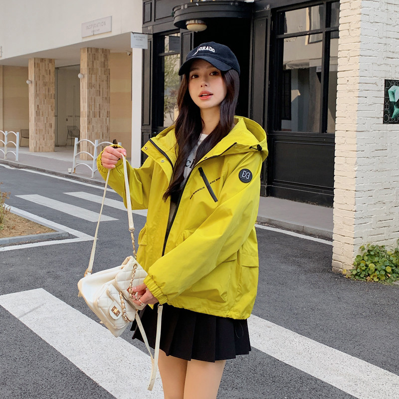 休闲工装连帽玫红色冲锋衣短外套女春秋季2025新款百搭巨好看夹克,女装风衣,2C266