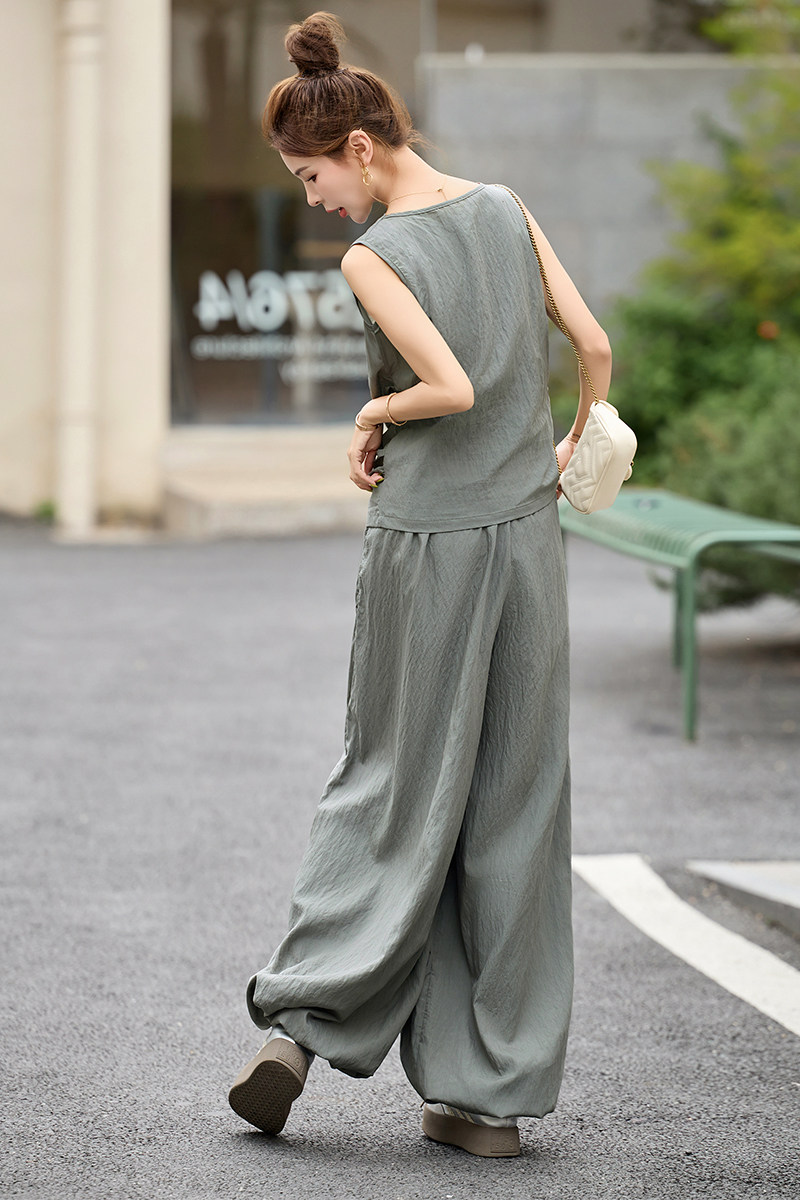 松弛感穿搭休闲套装裤女2025夏新款显瘦无袖背心灯笼阔腿裤两件套,女装套装/套裙,衣佳和