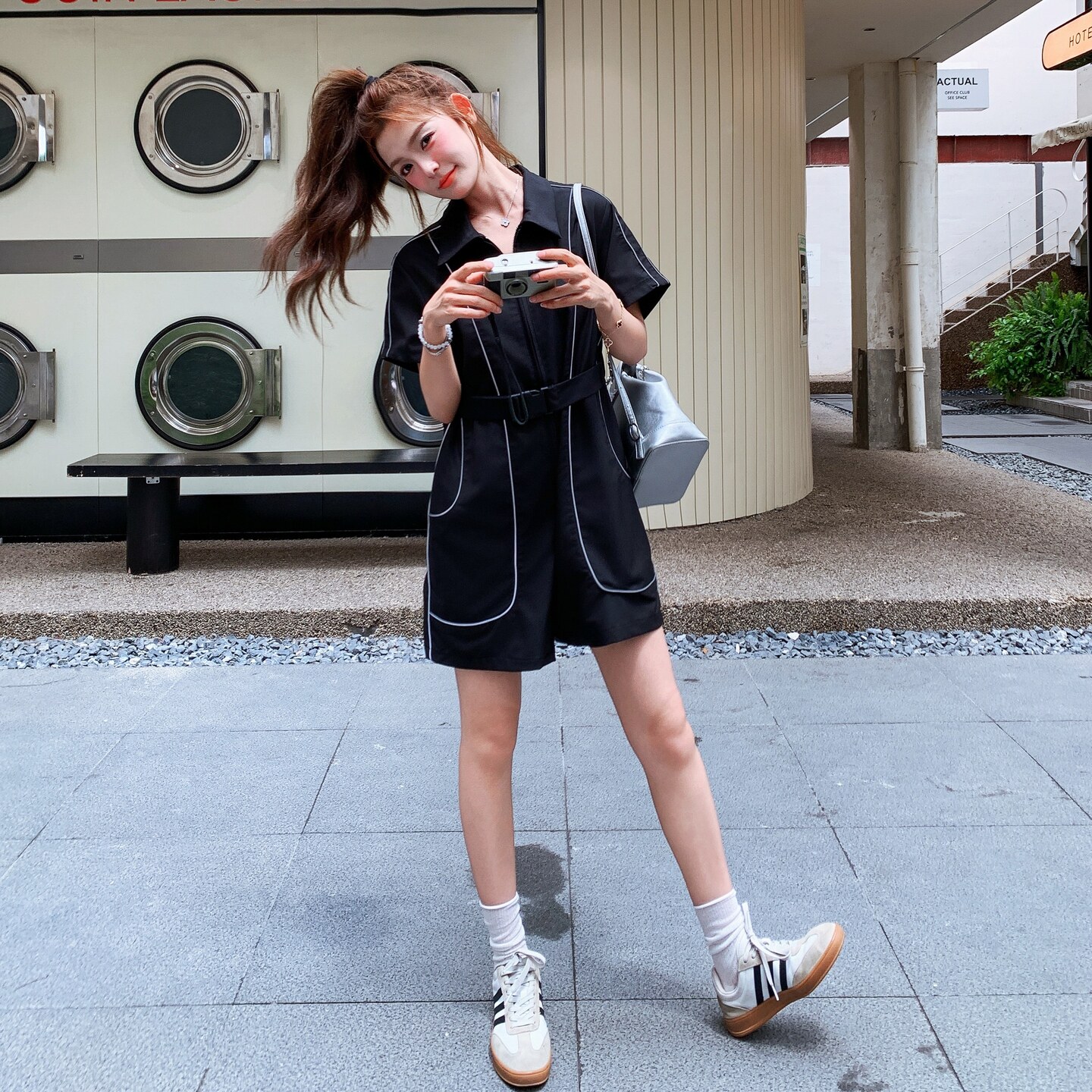 运动风时尚黑色连体裤女夏2025年新款超火巨好看休闲减龄阔腿短裤,女装连体裤,2C325