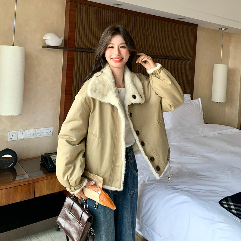 新品有货设计感两面穿皮毛一体外套2C285-2616-P205-K308,女装短外套,2C285