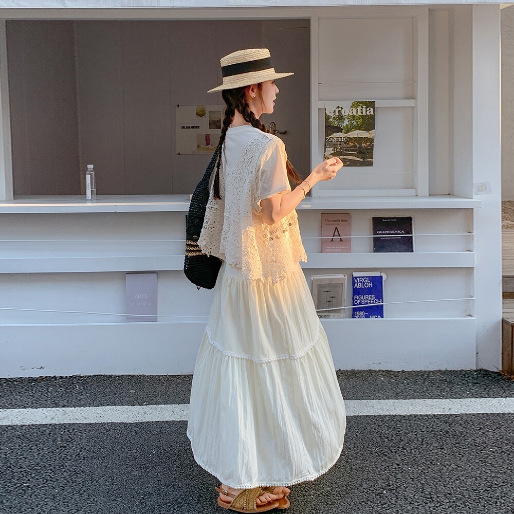 温柔风穿搭白色t恤叠穿背心套装女夏超火巨好看减龄半身裙三件套,女装套装/套裙,2C166
