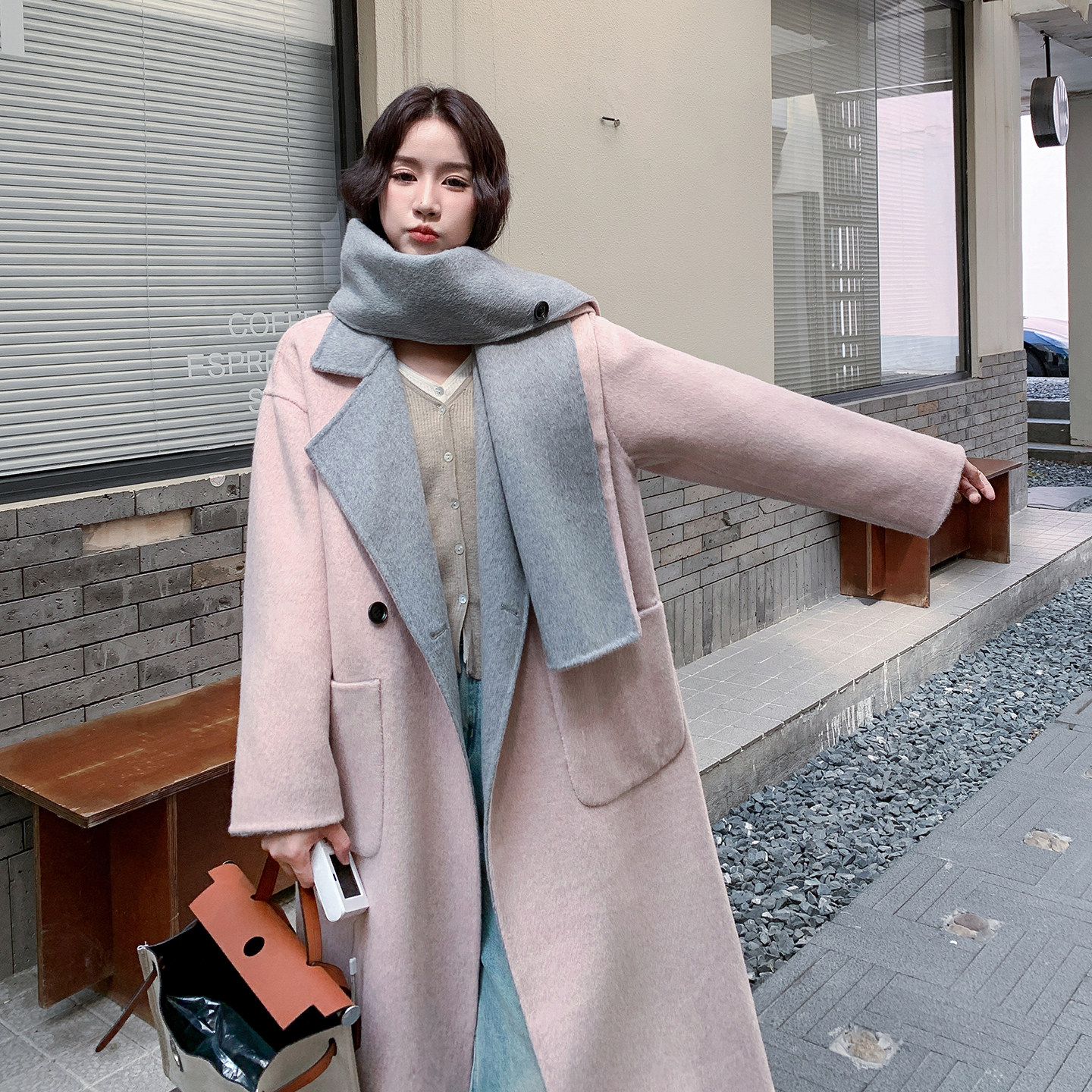 两面穿双色设计感面羊绒大衣女中长款2025新款宽松围巾羊毛呢外套,女装毛呢外套,2C030