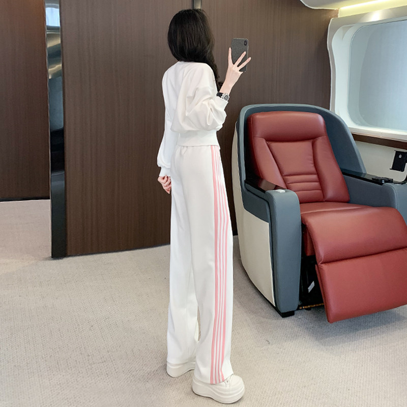 时尚白色短款收腰卫衣阔腿裤两件套女秋,女装套装/套裙,2C310