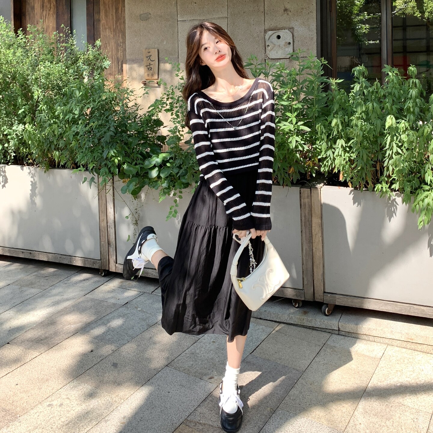 高级感气质减龄显瘦连衣裙女法式a字黑白条纹两件套吊带连衣裙,女装连衣裙,2C166