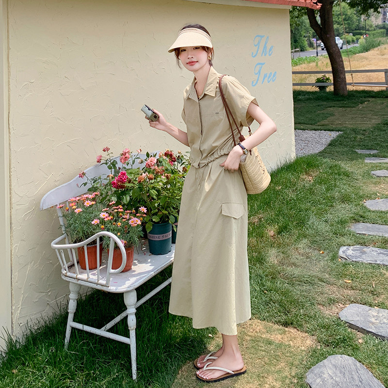 卡其色休闲设计感两件套连衣裙女夏季新款韩系松弛感通勤A字裙,女装套装/套裙,2C166