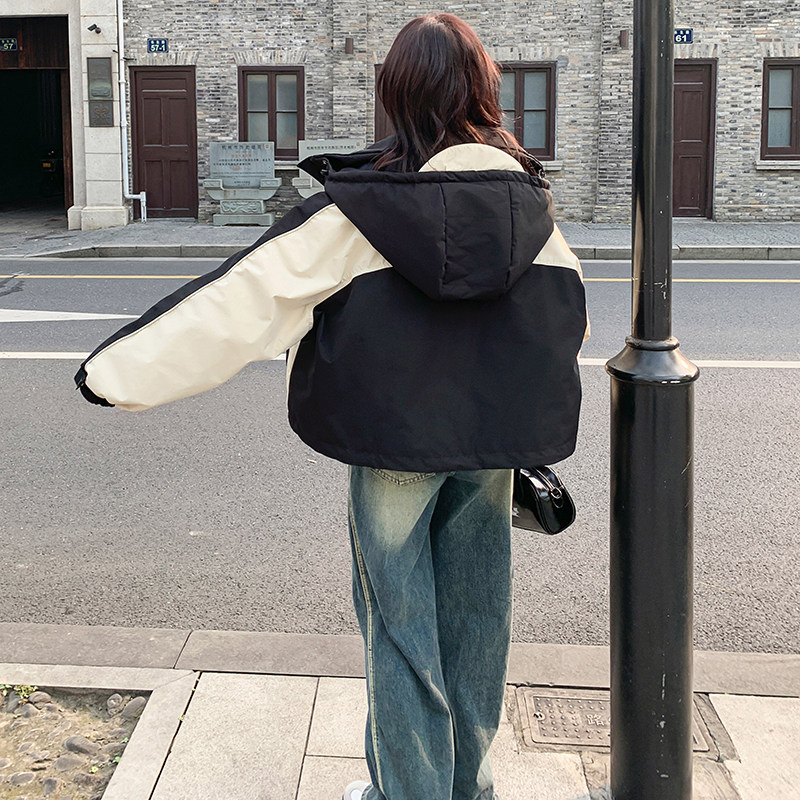 【大货，主推】学院风拼色连帽羽绒冲锋衣8883-P255-K398,女装羽绒服,2C355