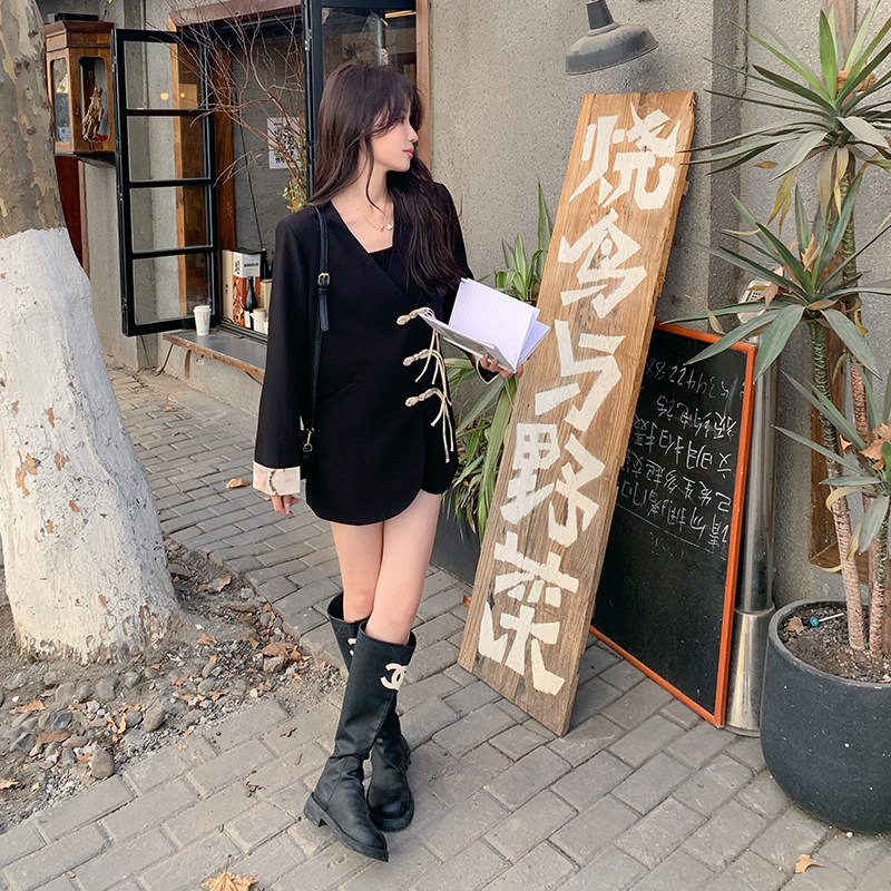 春装现货，高级感复古盘扣风西装外套2905P145K198,女装西装,2C029
