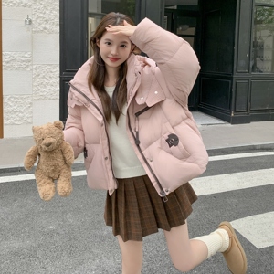 甜美粉色短款连帽羽绒服外套女入冬2025新款设计轻薄白鸭绒面包服图片