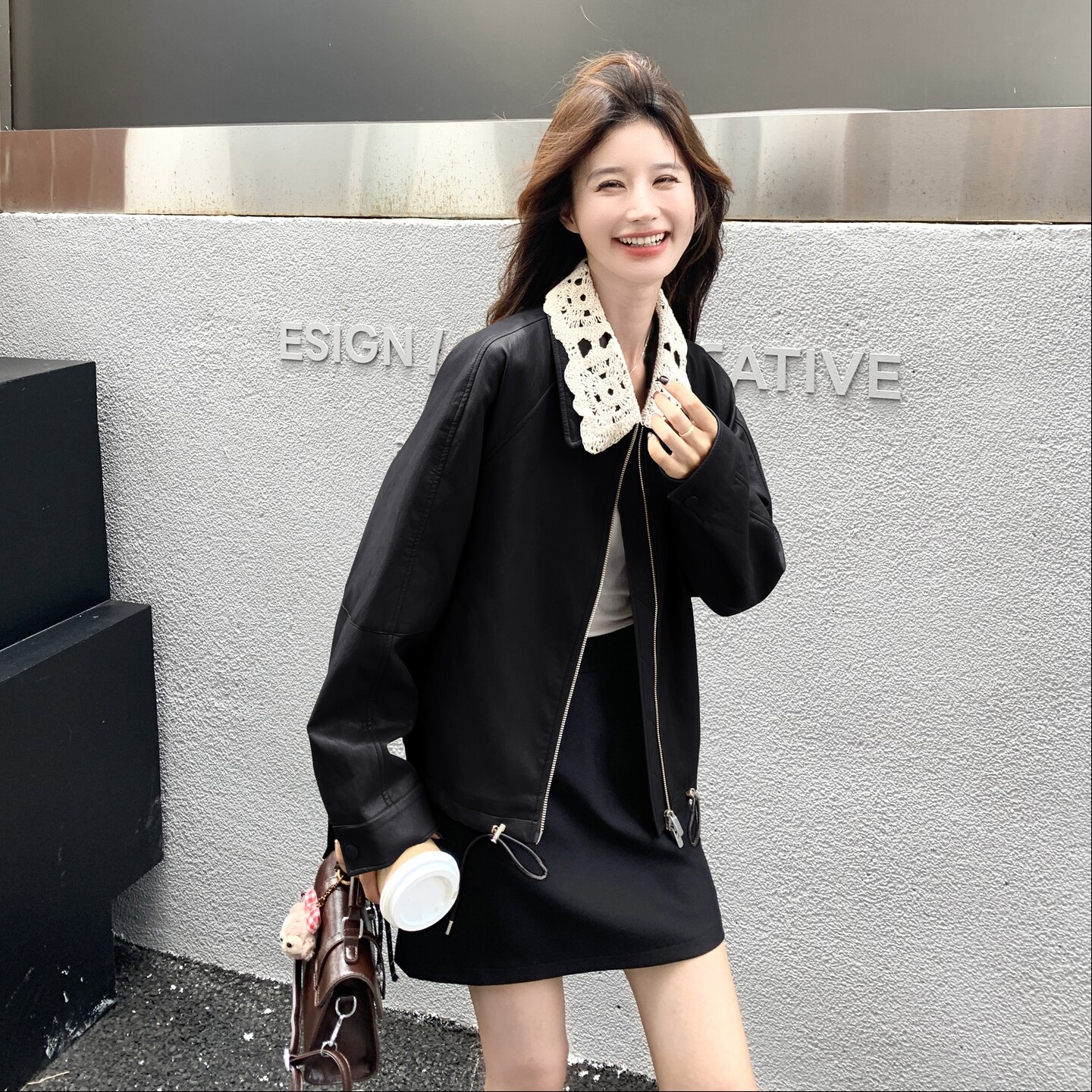 设计感洋气蕾丝领收腰宽松休闲百搭短款夹克女春秋翻领PU皮外套,女装短外套,2C166