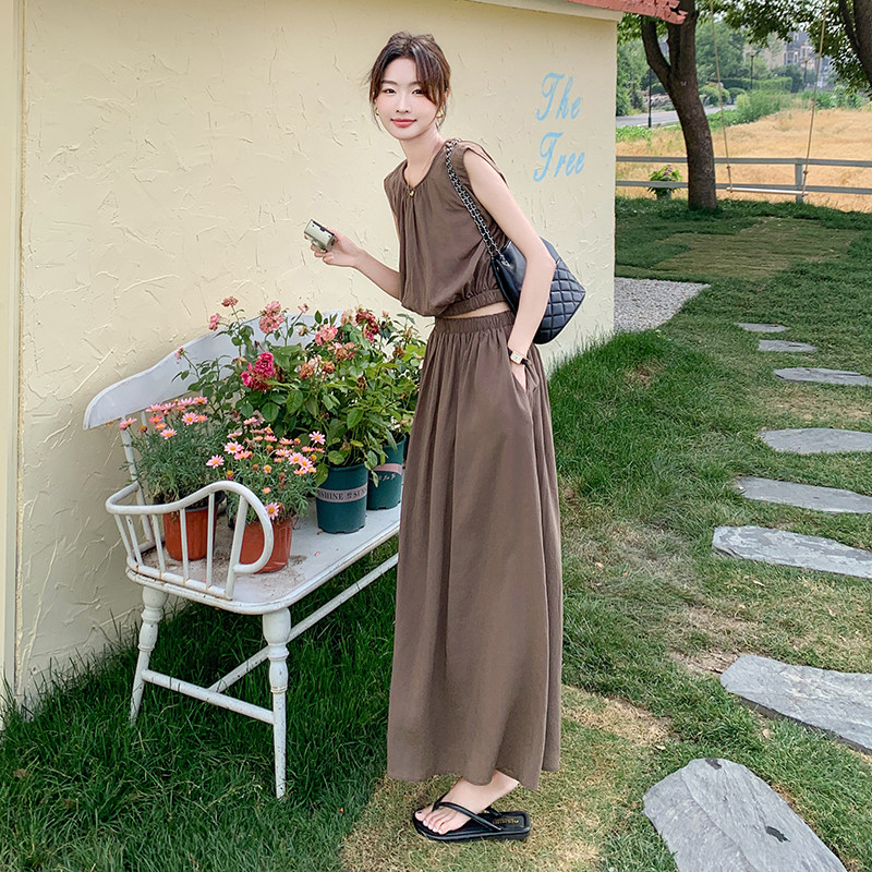 咖色干练气质显瘦无袖上衣+半身长裙套装7639-P145-K208,女装套装/套裙,2C159
