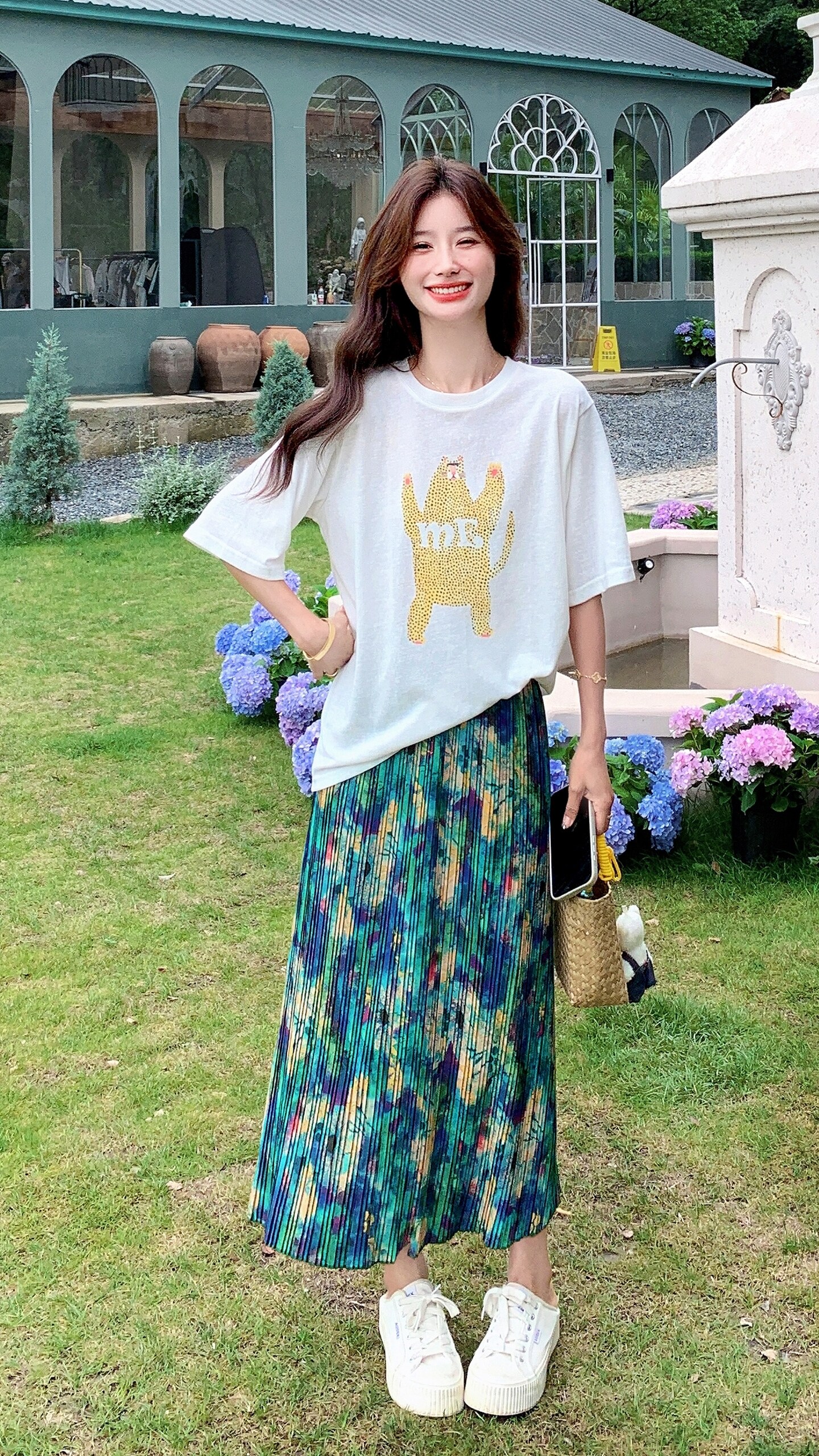 油画白色T恤碎花百褶裙套装女夏2025新款学院风两件套小个子爆款,女装连衣裙,2D008